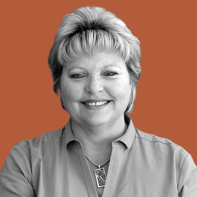 lana-richards_fort-chadbourne-museum_lazercon-2026-headshot